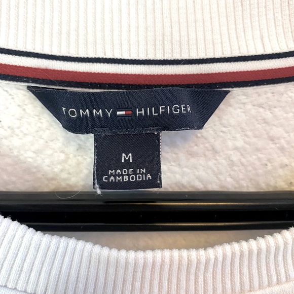 COPY - Tommy Hilfiger - White Crewneck - Picture 2 of 5
